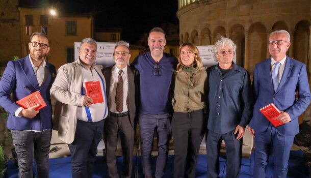 AREZZO MOONLIGHT FESTIVAL: STASERA GRATTERI E LUCARONI, IL 13 SETTEMBRE, BERNESCHI, ALESSANDRELLI, MUZZI E PADELLARO IN PIAZZA GRANDE